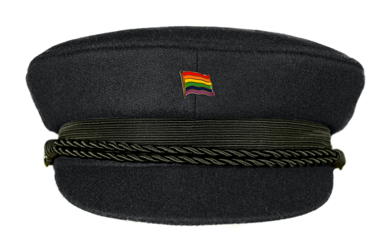 MADSea schwarzer Elbsegler mit Pin Regenbogen Piece