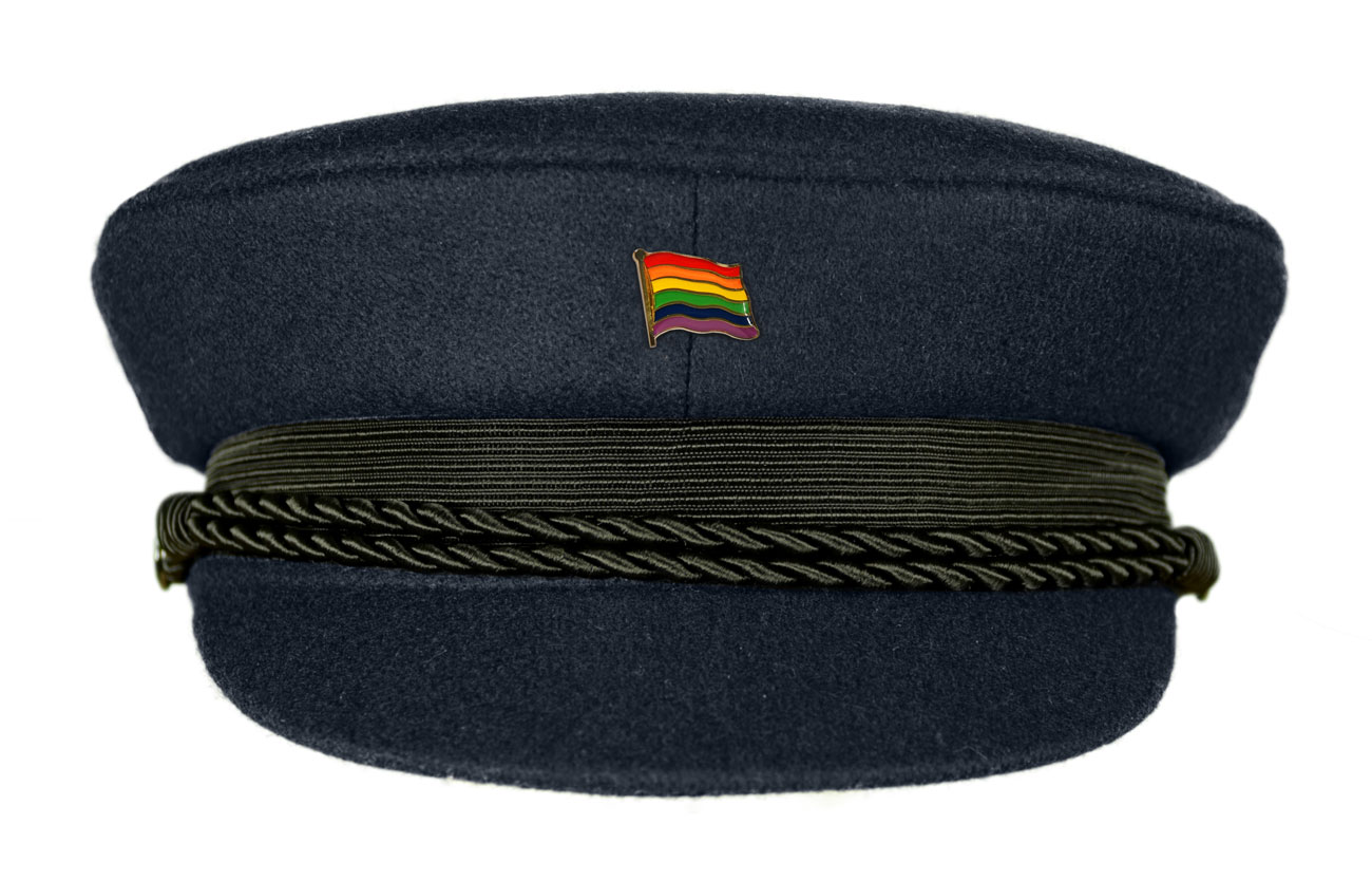 MADSea dunkelblauer Elbsegler mit Pin Regenbogen Piece