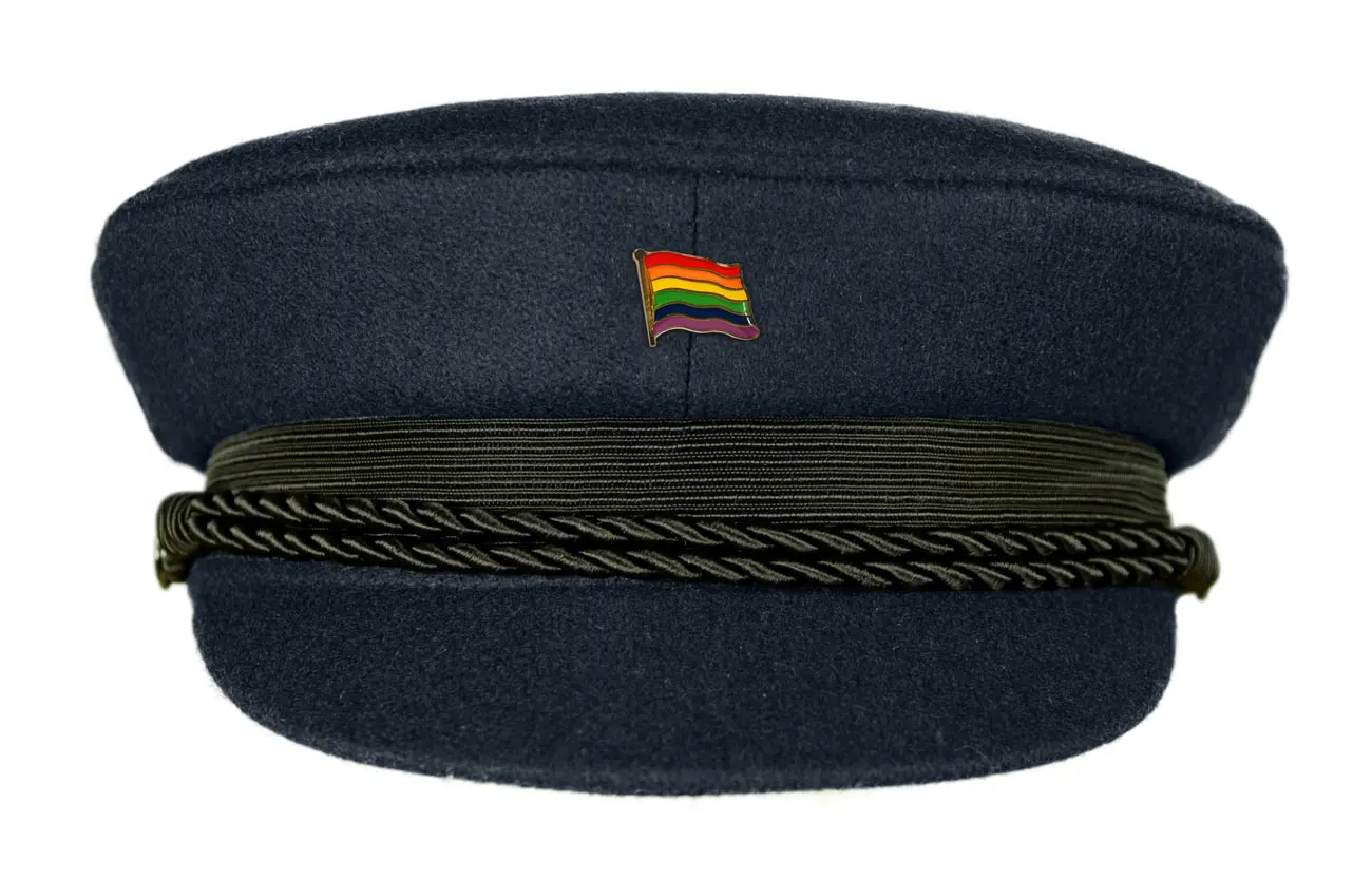 MADSea dunkelblauer Elbsegler mit Pin Regenbogen Piece